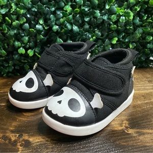 Ikiki Squeaky Shoes - baby size 4